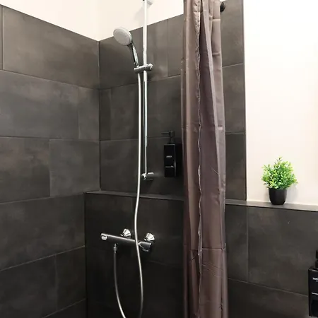 Nurhotel * Reinbek
